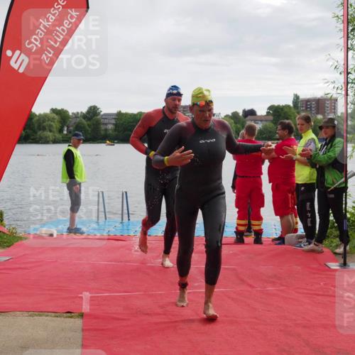16.06.2024 - 7 Türme Triathlon KatJ http://msf.ph/oto/6325861 16.06.2024 09:36:42 Schwimmen 1, 6 meine-sportfotos.de