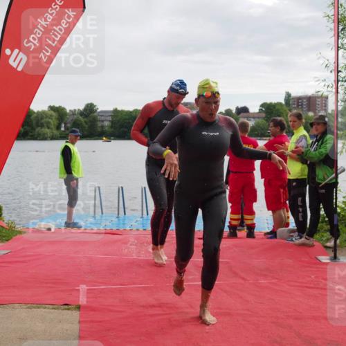 16.06.2024 - 7 Türme Triathlon KatJ http://msf.ph/oto/6325866 16.06.2024 09:36:42 Schwimmen 1, 6 meine-sportfotos.de