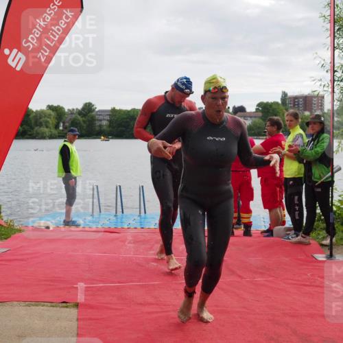 16.06.2024 - 7 Türme Triathlon KatJ http://msf.ph/oto/6325870 16.06.2024 09:36:42 Schwimmen 1, 6 meine-sportfotos.de