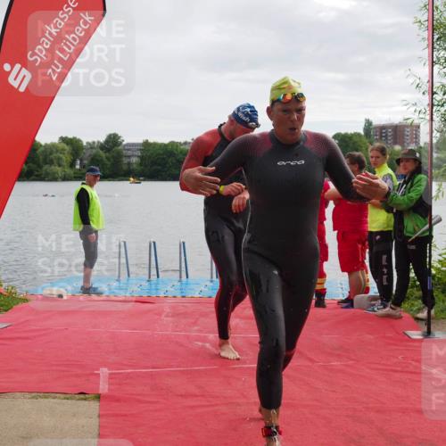 16.06.2024 - 7 Türme Triathlon KatJ http://msf.ph/oto/6325875 16.06.2024 09:36:42 Schwimmen 1, 6 meine-sportfotos.de