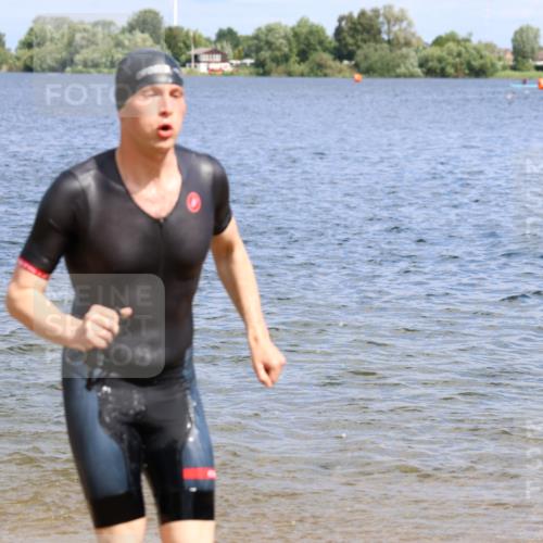 16.06.2024 - 26. Vierlanden-Triathlon Strokosch-Dieckow http://msf.ph/oto/6325922 16.06.2024 10:58:29 Schwimmen 257, 265, 288, 345, 346, 257, 265, 288, 345, 346 meine-sportfotos.de