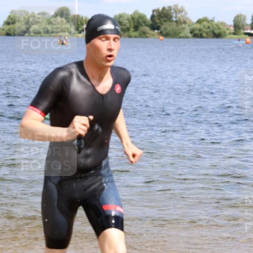 16.06.2024 - 26. Vierlanden-Triathlon Strokosch-Dieckow http://msf.ph/oto/6325932 16.06.2024 10:58:29 Schwimmen 257, 265, 288, 345, 346, 257, 265, 288, 345, 346 meine-sportfotos.de