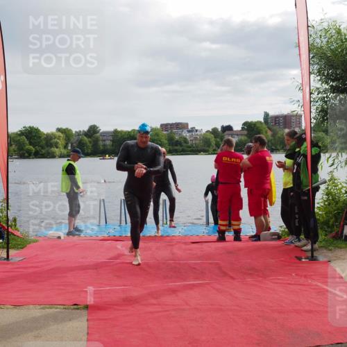16.06.2024 - 7 Türme Triathlon KatJ http://msf.ph/oto/6325950 16.06.2024 09:38:11 Schwimmen 2, 84, 108, 114, 131 meine-sportfotos.de