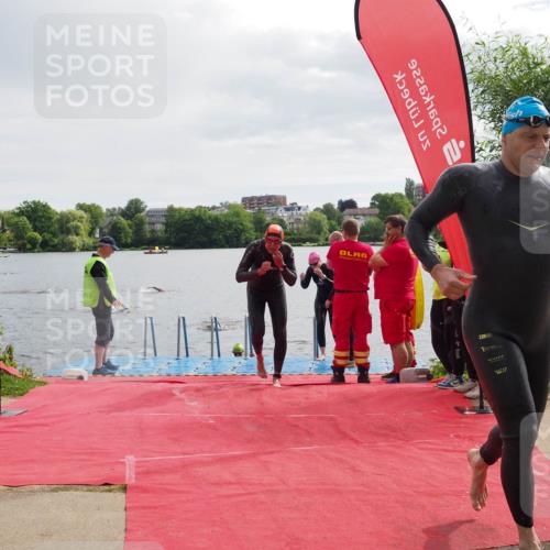 16.06.2024 - 7 Türme Triathlon KatJ http://msf.ph/oto/6325968 16.06.2024 09:38:13 Schwimmen 2, 84, 108, 114, 131 meine-sportfotos.de
