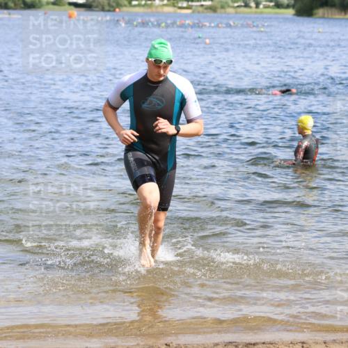 16.06.2024 - 26. Vierlanden-Triathlon Strokosch-Dieckow http://msf.ph/oto/6325970 16.06.2024 10:58:44 Schwimmen 251, 281, 317, 320, 251, 281, 317, 320 meine-sportfotos.de
