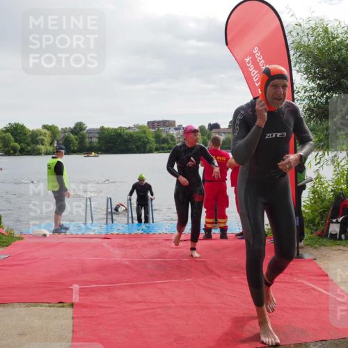 16.06.2024 - 7 Türme Triathlon KatJ http://msf.ph/oto/6326015 16.06.2024 09:38:16 Schwimmen 2, 84, 108, 114, 131 meine-sportfotos.de