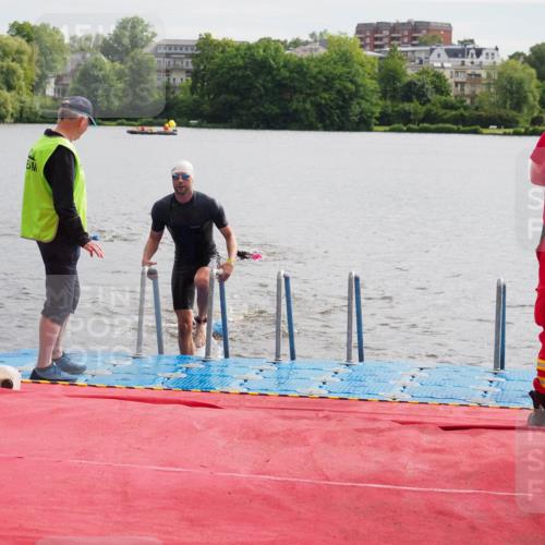 16.06.2024 - 7 Türme Triathlon KatJ http://msf.ph/oto/6326083 16.06.2024 09:38:25 Schwimmen 2, 84, 108, 111, 131 meine-sportfotos.de