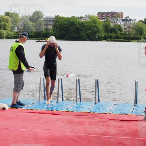 16.06.2024 - 7 Türme Triathlon KatJ http://msf.ph/oto/6326100 16.06.2024 09:38:26 Schwimmen 2, 84, 108, 111, 131 meine-sportfotos.de