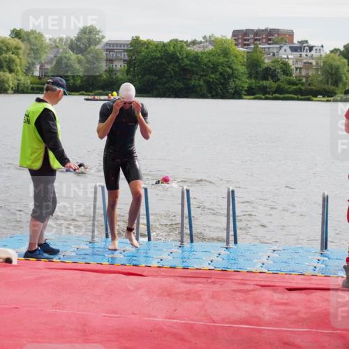 16.06.2024 - 7 Türme Triathlon KatJ http://msf.ph/oto/6326106 16.06.2024 09:38:27 Schwimmen 2, 84, 108, 111, 131 meine-sportfotos.de