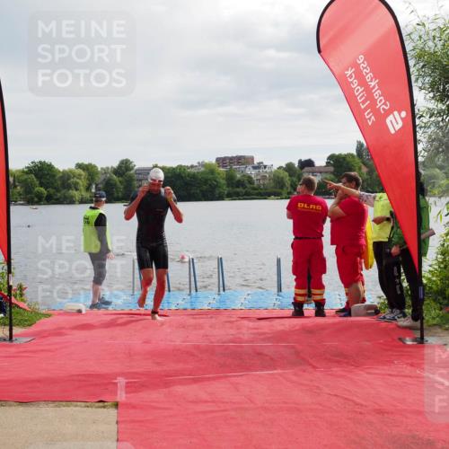 16.06.2024 - 7 Türme Triathlon KatJ http://msf.ph/oto/6326113 16.06.2024 09:38:29 Schwimmen 2, 84, 108, 111, 131 meine-sportfotos.de