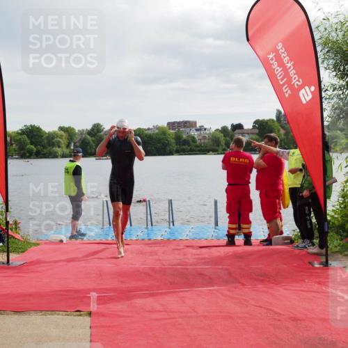 16.06.2024 - 7 Türme Triathlon KatJ http://msf.ph/oto/6326119 16.06.2024 09:38:29 Schwimmen 2, 84, 108, 111, 131 meine-sportfotos.de