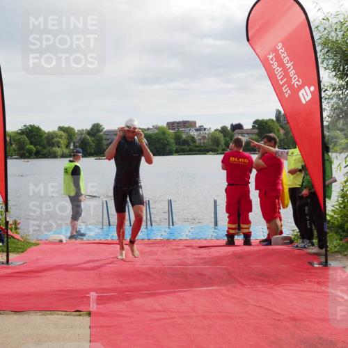 16.06.2024 - 7 Türme Triathlon KatJ http://msf.ph/oto/6326125 16.06.2024 09:38:29 Schwimmen 2, 84, 108, 111, 131 meine-sportfotos.de