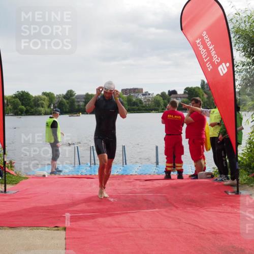 16.06.2024 - 7 Türme Triathlon KatJ http://msf.ph/oto/6326134 16.06.2024 09:38:29 Schwimmen 2, 84, 108, 111, 131 meine-sportfotos.de