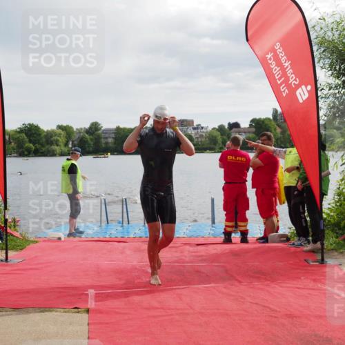 16.06.2024 - 7 Türme Triathlon KatJ http://msf.ph/oto/6326144 16.06.2024 09:38:30 Schwimmen 2, 84, 108, 111, 131 meine-sportfotos.de