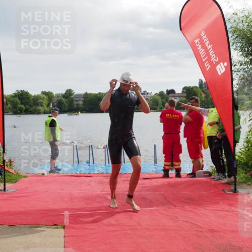 16.06.2024 - 7 Türme Triathlon KatJ http://msf.ph/oto/6326146 16.06.2024 09:38:30 Schwimmen 2, 84, 108, 111, 131 meine-sportfotos.de