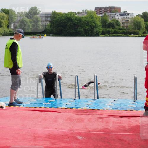 16.06.2024 - 7 Türme Triathlon KatJ http://msf.ph/oto/6326165 16.06.2024 09:38:34 Schwimmen 2, 108, 111, 131 meine-sportfotos.de