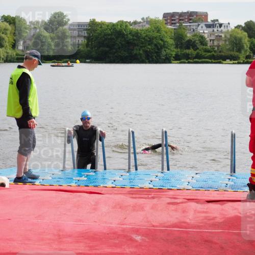 16.06.2024 - 7 Türme Triathlon KatJ http://msf.ph/oto/6326169 16.06.2024 09:38:34 Schwimmen 2, 108, 111, 131 meine-sportfotos.de