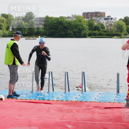 16.06.2024 - 7 Türme Triathlon KatJ http://msf.ph/oto/6326194 16.06.2024 09:38:37 Schwimmen 108, 111 meine-sportfotos.de