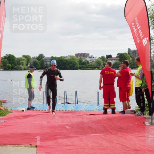16.06.2024 - 7 Türme Triathlon KatJ http://msf.ph/oto/6326213 16.06.2024 09:38:39 Schwimmen 108, 111 meine-sportfotos.de