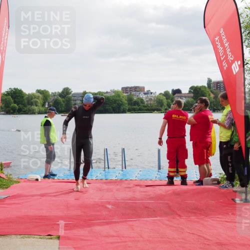16.06.2024 - 7 Türme Triathlon KatJ http://msf.ph/oto/6326221 16.06.2024 09:38:39 Schwimmen 108, 111 meine-sportfotos.de