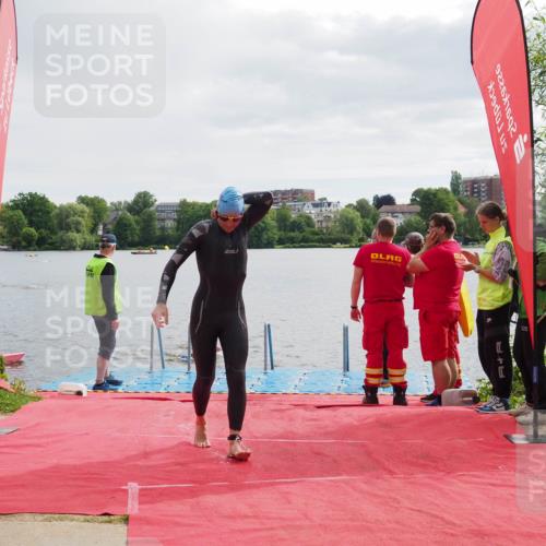 16.06.2024 - 7 Türme Triathlon KatJ http://msf.ph/oto/6326247 16.06.2024 09:38:40 Schwimmen 108, 111 meine-sportfotos.de