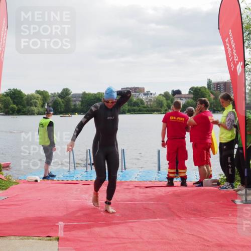 16.06.2024 - 7 Türme Triathlon KatJ http://msf.ph/oto/6326250 16.06.2024 09:38:40 Schwimmen 108, 111 meine-sportfotos.de