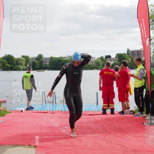 16.06.2024 - 7 Türme Triathlon KatJ http://msf.ph/oto/6326262 16.06.2024 09:38:41 Schwimmen 108, 111 meine-sportfotos.de