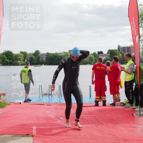 16.06.2024 - 7 Türme Triathlon KatJ http://msf.ph/oto/6326265 16.06.2024 09:38:41 Schwimmen 108, 111 meine-sportfotos.de