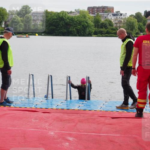 16.06.2024 - 7 Türme Triathlon KatJ http://msf.ph/oto/6326268 16.06.2024 09:38:46 Schwimmen 108, 111, 120 meine-sportfotos.de