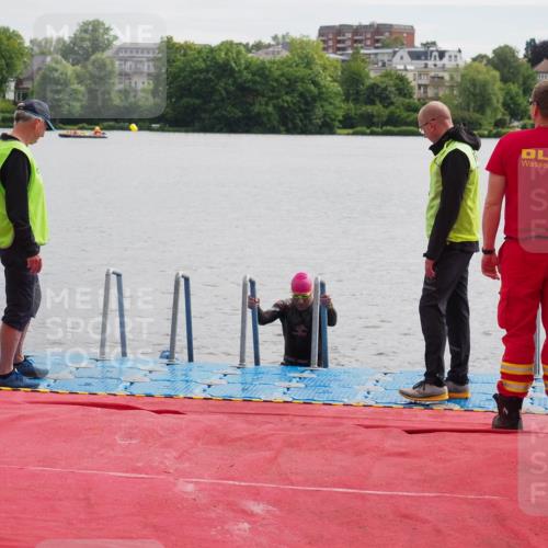16.06.2024 - 7 Türme Triathlon KatJ http://msf.ph/oto/6326274 16.06.2024 09:38:46 Schwimmen 108, 111, 120 meine-sportfotos.de