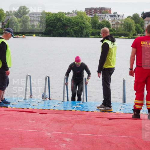 16.06.2024 - 7 Türme Triathlon KatJ http://msf.ph/oto/6326286 16.06.2024 09:38:47 Schwimmen 108, 111, 120 meine-sportfotos.de
