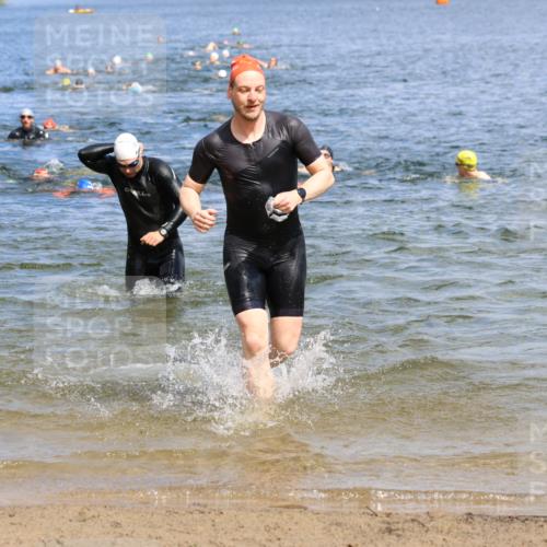 16.06.2024 - 26. Vierlanden-Triathlon Strokosch-Dieckow http://msf.ph/oto/6326306 16.06.2024 10:58:53 Schwimmen 251, 281, 304, 317, 320, 322, 251, 281, 304, 317, 320, 322 meine-sportfotos.de