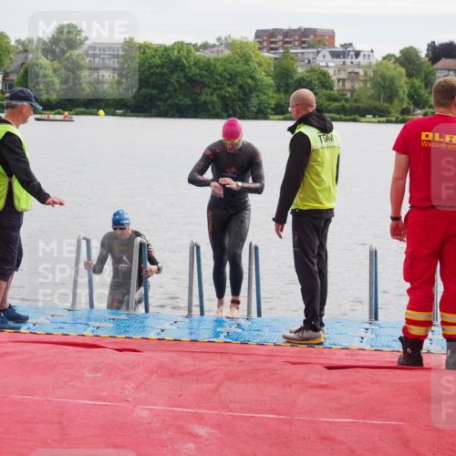 16.06.2024 - 7 Türme Triathlon KatJ http://msf.ph/oto/6326307 16.06.2024 09:38:49 Schwimmen 108, 111, 120 meine-sportfotos.de