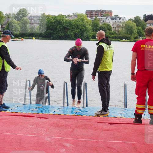 16.06.2024 - 7 Türme Triathlon KatJ http://msf.ph/oto/6326310 16.06.2024 09:38:49 Schwimmen 108, 111, 120 meine-sportfotos.de