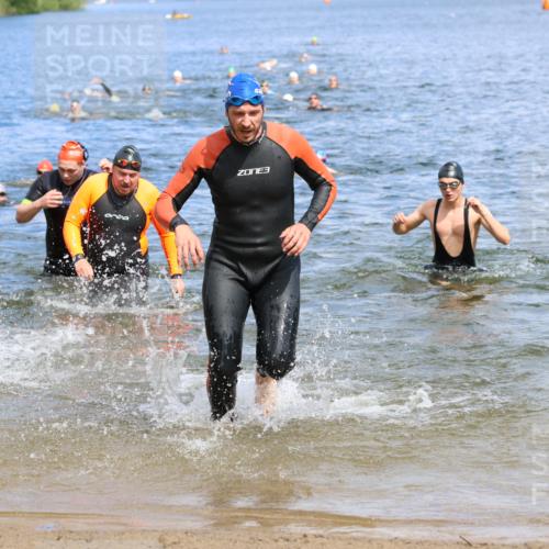 16.06.2024 - 26. Vierlanden-Triathlon Strokosch-Dieckow http://msf.ph/oto/6326409 16.06.2024 10:59:05 Schwimmen 247, 262, 304, 315, 322, 325, 351, 247, 262, 304, 315, 322, 325, 351 meine-sportfotos.de