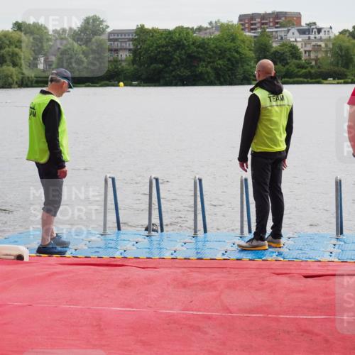 16.06.2024 - 7 Türme Triathlon KatJ http://msf.ph/oto/6326416 16.06.2024 09:39:20 Schwimmen 120, 135 meine-sportfotos.de