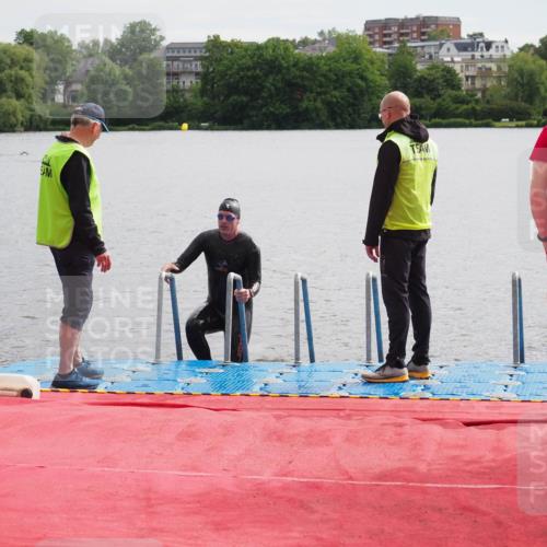 16.06.2024 - 7 Türme Triathlon KatJ http://msf.ph/oto/6326420 16.06.2024 09:39:24 Schwimmen 120, 135 meine-sportfotos.de
