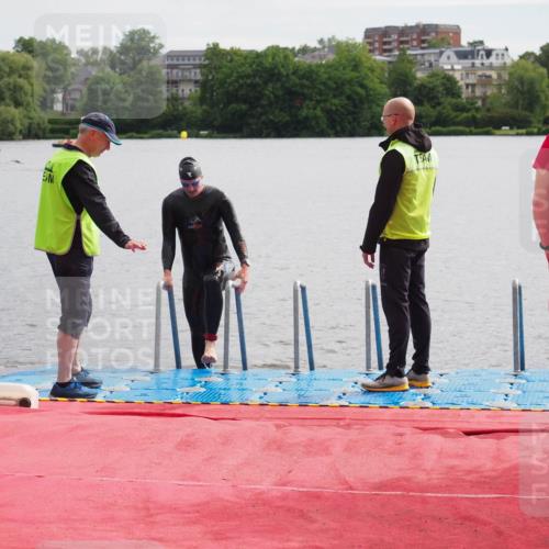 16.06.2024 - 7 Türme Triathlon KatJ http://msf.ph/oto/6326444 16.06.2024 09:39:25 Schwimmen 120, 135 meine-sportfotos.de
