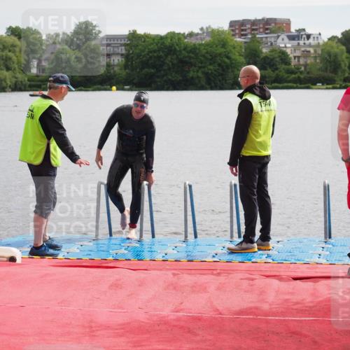16.06.2024 - 7 Türme Triathlon KatJ http://msf.ph/oto/6326463 16.06.2024 09:39:26 Schwimmen 120, 135 meine-sportfotos.de