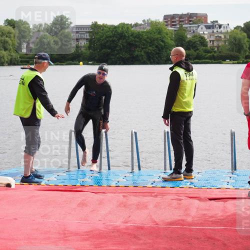 16.06.2024 - 7 Türme Triathlon KatJ http://msf.ph/oto/6326466 16.06.2024 09:39:26 Schwimmen 120, 135 meine-sportfotos.de