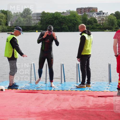 16.06.2024 - 7 Türme Triathlon KatJ http://msf.ph/oto/6326490 16.06.2024 09:39:28 Schwimmen 120, 135 meine-sportfotos.de