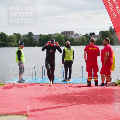 16.06.2024 - 7 Türme Triathlon KatJ http://msf.ph/oto/6326498 16.06.2024 09:39:30 Schwimmen 120, 135 meine-sportfotos.de