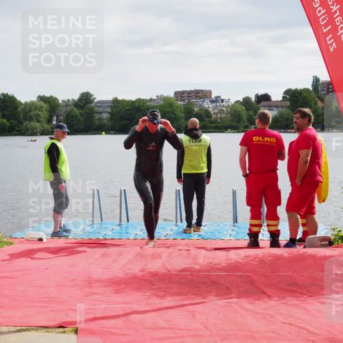 16.06.2024 - 7 Türme Triathlon KatJ http://msf.ph/oto/6326506 16.06.2024 09:39:30 Schwimmen 120, 135 meine-sportfotos.de
