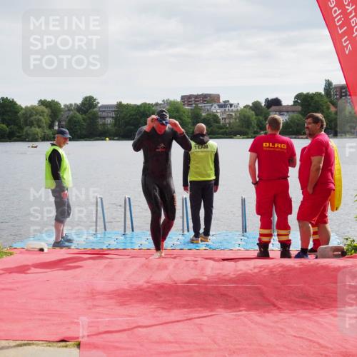 16.06.2024 - 7 Türme Triathlon KatJ http://msf.ph/oto/6326509 16.06.2024 09:39:31 Schwimmen 135 meine-sportfotos.de