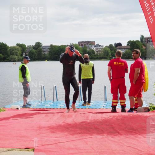 16.06.2024 - 7 Türme Triathlon KatJ http://msf.ph/oto/6326511 16.06.2024 09:39:31 Schwimmen 135 meine-sportfotos.de
