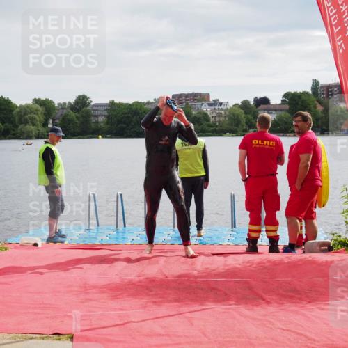 16.06.2024 - 7 Türme Triathlon KatJ http://msf.ph/oto/6326519 16.06.2024 09:39:31 Schwimmen 135 meine-sportfotos.de