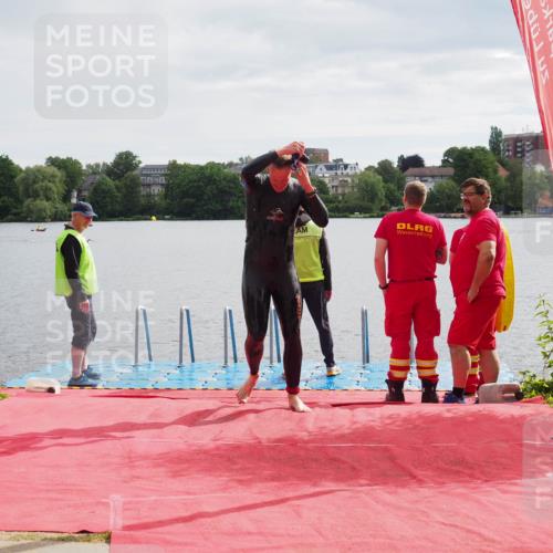 16.06.2024 - 7 Türme Triathlon KatJ http://msf.ph/oto/6326525 16.06.2024 09:39:31 Schwimmen 135 meine-sportfotos.de
