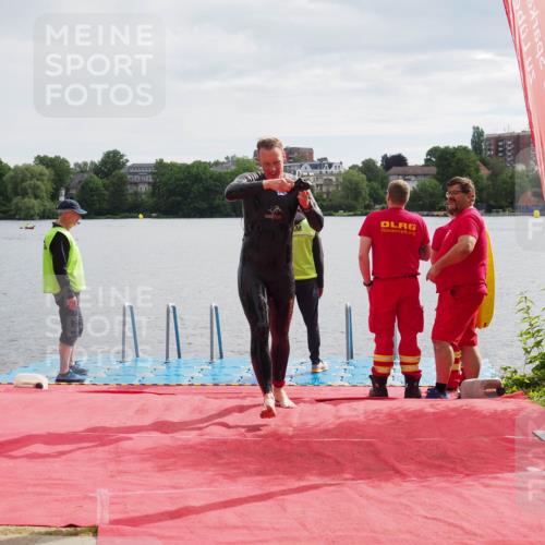16.06.2024 - 7 Türme Triathlon KatJ http://msf.ph/oto/6326533 16.06.2024 09:39:31 Schwimmen 135 meine-sportfotos.de