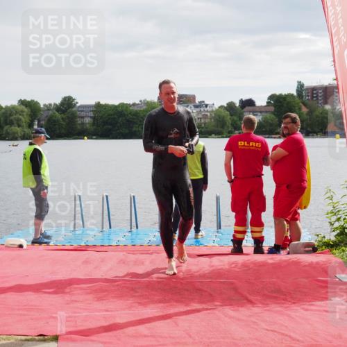16.06.2024 - 7 Türme Triathlon KatJ http://msf.ph/oto/6326538 16.06.2024 09:39:32 Schwimmen 135 meine-sportfotos.de