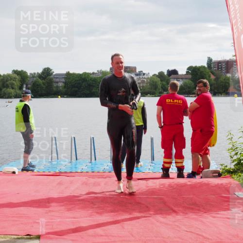 16.06.2024 - 7 Türme Triathlon KatJ http://msf.ph/oto/6326542 16.06.2024 09:39:32 Schwimmen 135 meine-sportfotos.de